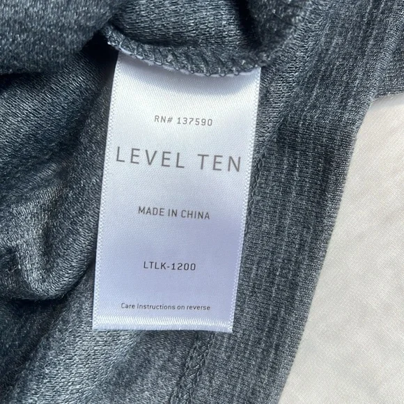 Level Ten Crew Neck Pullover Knit Shirt Men's Size Small Gray Blue NWT - Picture 8 of 10